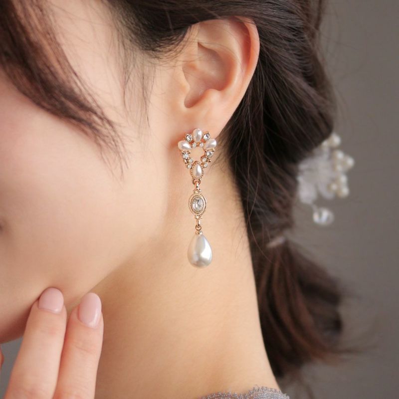 Classy ピアス ニッケルフリー カボションパールxクリスタルガラスxドロップパール下がり チタンポスト スタッドピアス