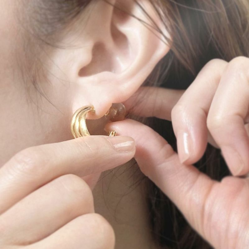 【LIMITED NUMBER】MELLOW フープ風 3連 マットメタル バックキャッチ チタンポストピアス