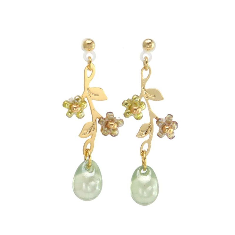 樹脂ピアス フラワー リーフ カラー ビーズ スタッドピアス
