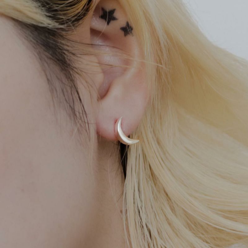 【LIMITED NUMBER】silver925 collection クレセントムーン スタッドピアス ニッケルフリー ミニジュエリーポーチ付き