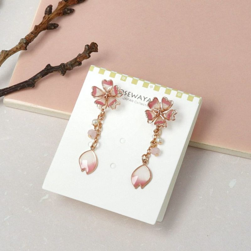 ピアス ニッケルフリー 桜 ワイヤーフラワー ゆれる花びら パール ビーズ チタンポスト スタッドピアス