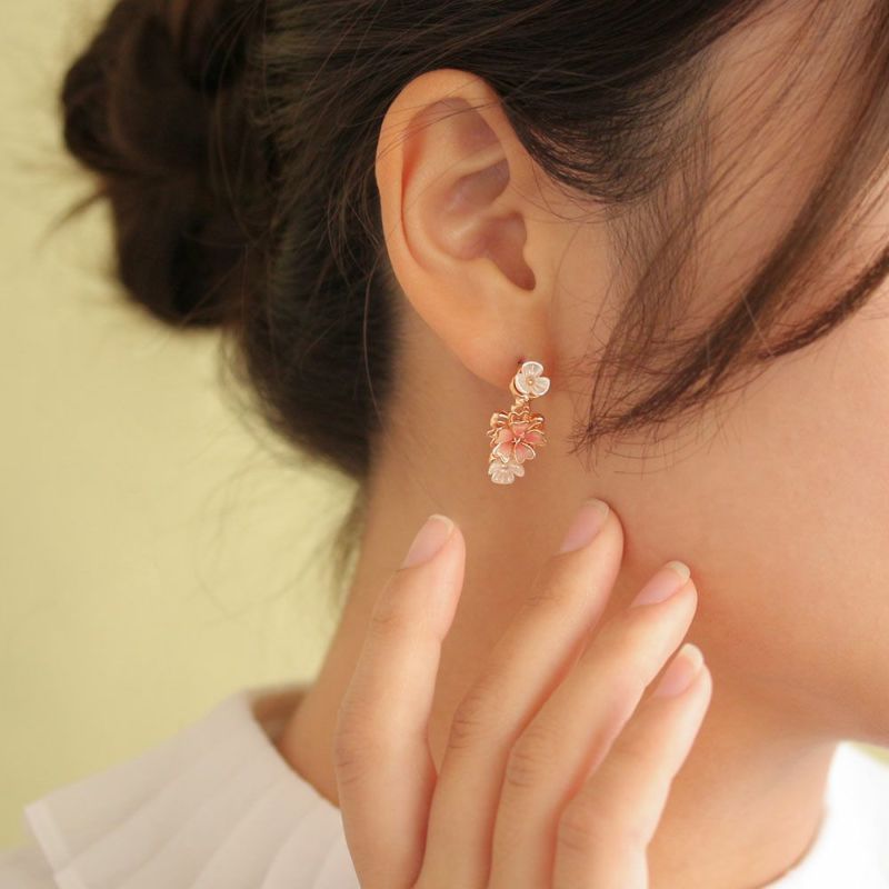 ピアス ニッケルフリー 桜 ワイヤーフラワー カーブ チタンポスト スタッドピアス