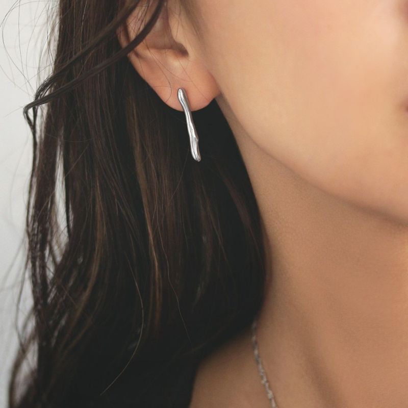 【Finobelle】Stainless Luxe ピアス ソフト ライン サージカルステンレスポスト スタッドピアス