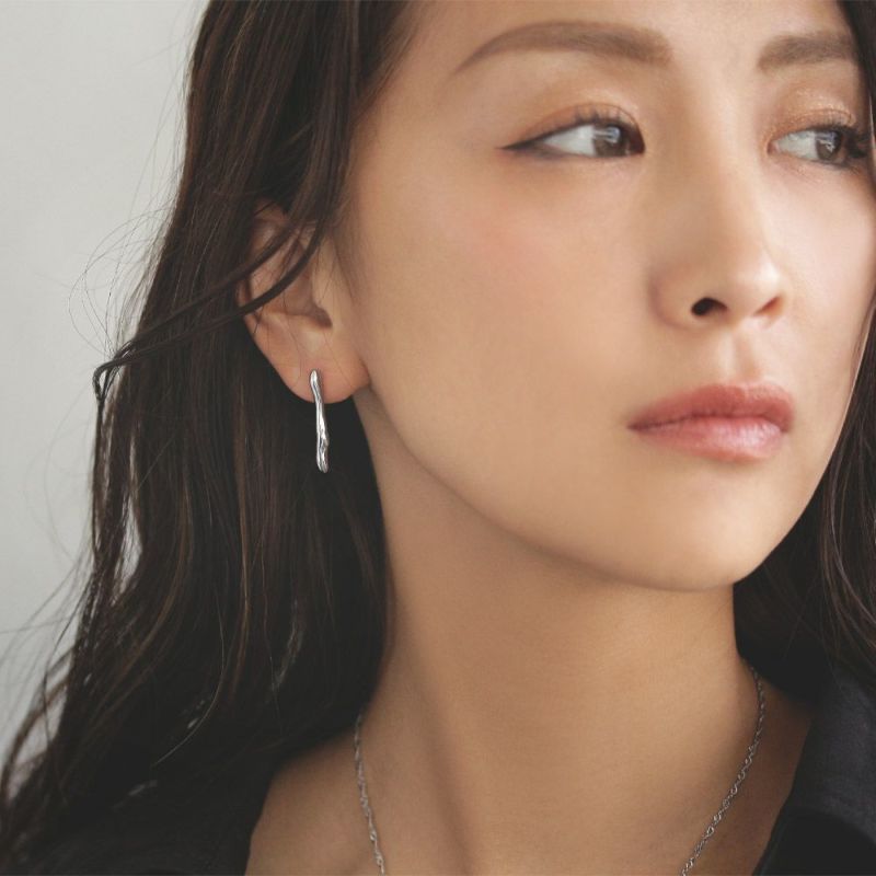 【Finobelle】Stainless Luxe ピアス ソフト ライン サージカルステンレスポスト スタッドピアス