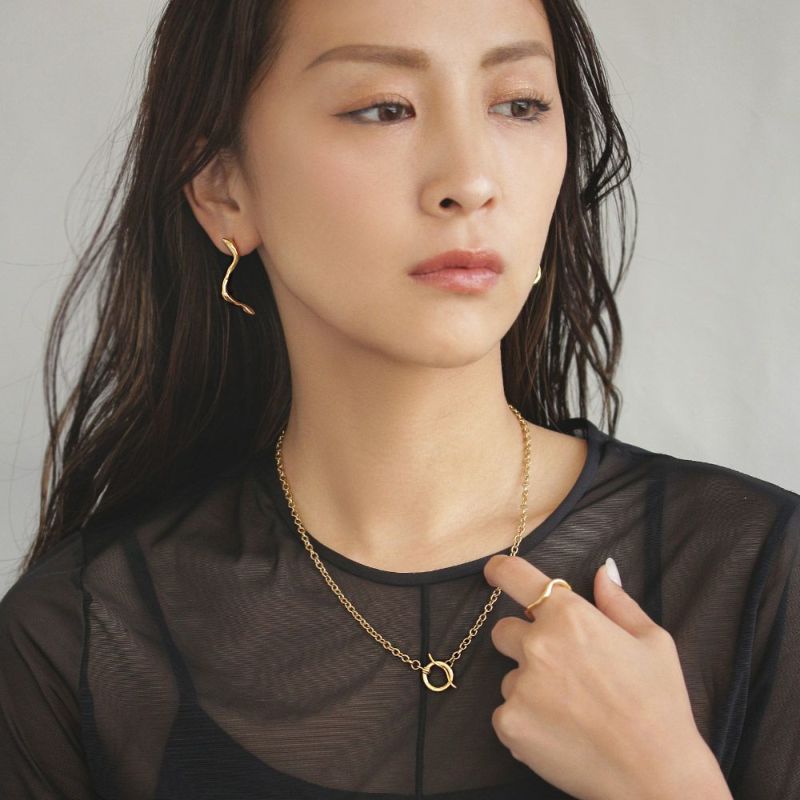 【Finobelle】Stainless Luxe ピアス ウェーブ サージカルステンレスポスト スタッドピアス