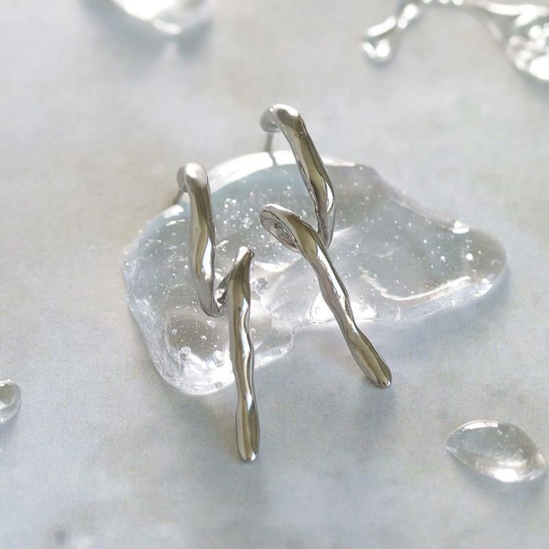 【Finobelle】Stainless Luxe ピアス ツイスト サージカルステンレスポスト スタッドピアス