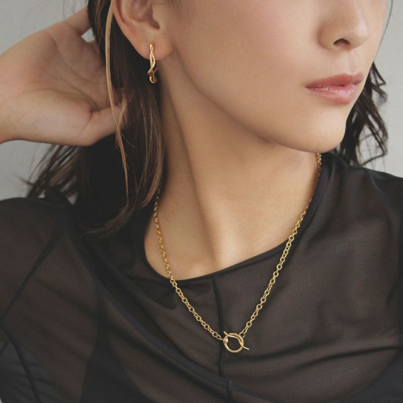 【Finobelle】Stainless Luxe ピアス クロス カーブ サージカルステンレスポスト スタッドピアス