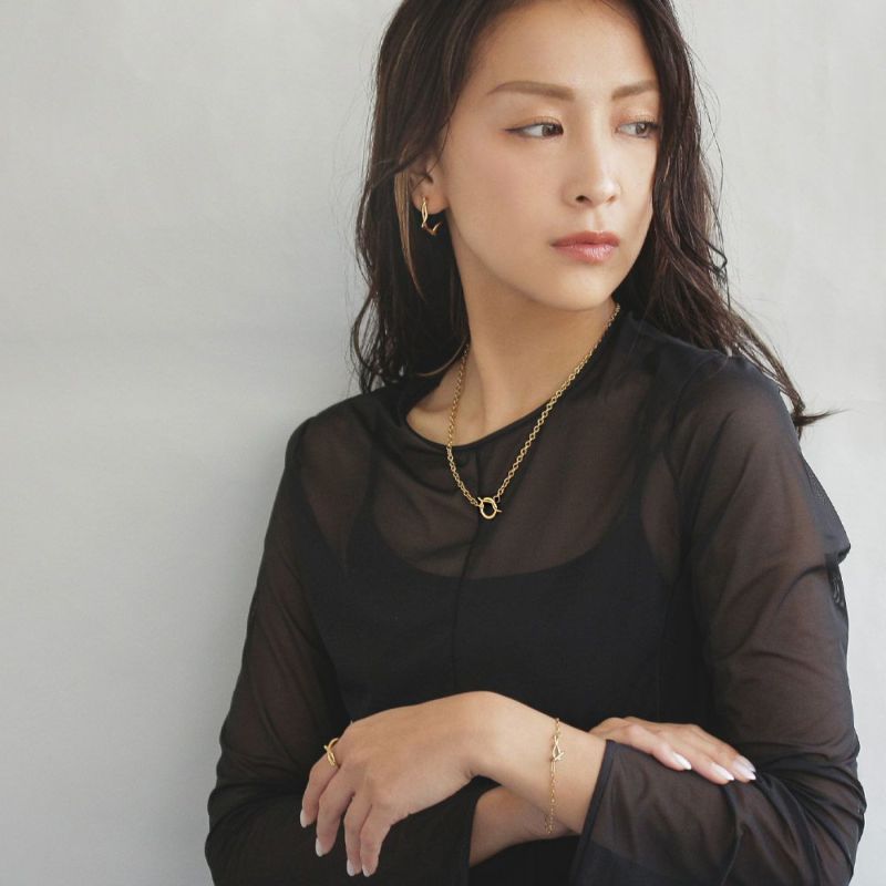 【Finobelle】Stainless Luxe ピアス クロス カーブ サージカルステンレスポスト スタッドピアス