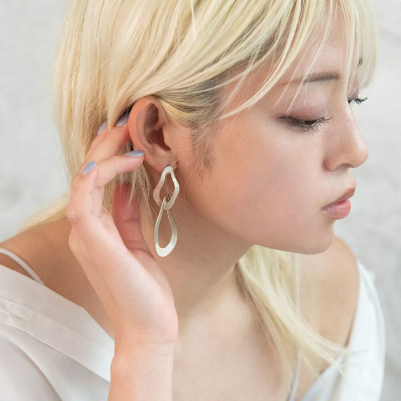 ピアス ニッケルフリー sable gold サブルゴールド チェーン ウェーブ ステンレスポスト スタッドピアス