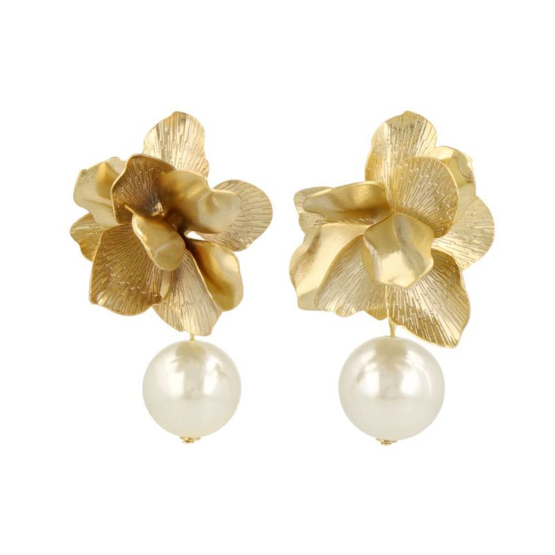 Classy GARDEN ピアス ニッケルフリー フラワー メタル ボリューム パール チタンポスト スタッドピアス