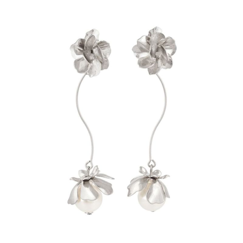 Classy GARDEN ピアス ニッケルフリー フラワー メタル ウェーブ パール チタンポスト スタッドピアス