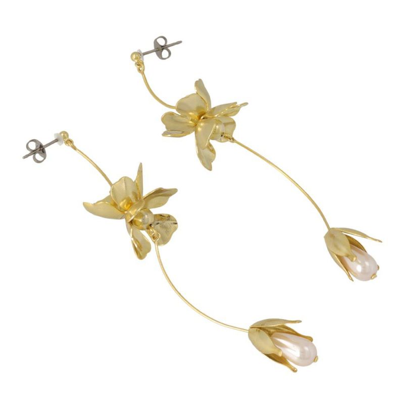 Classy GARDEN ピアス ニッケルフリー フラワー メタル ウェーブ ドロップ パール ロング チタンポスト スタッドピアス