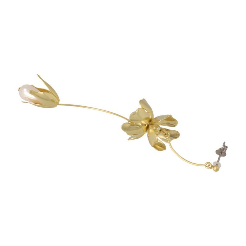 Classy GARDEN ピアス ニッケルフリー フラワー メタル ウェーブ ドロップ パール ロング チタンポスト スタッドピアス