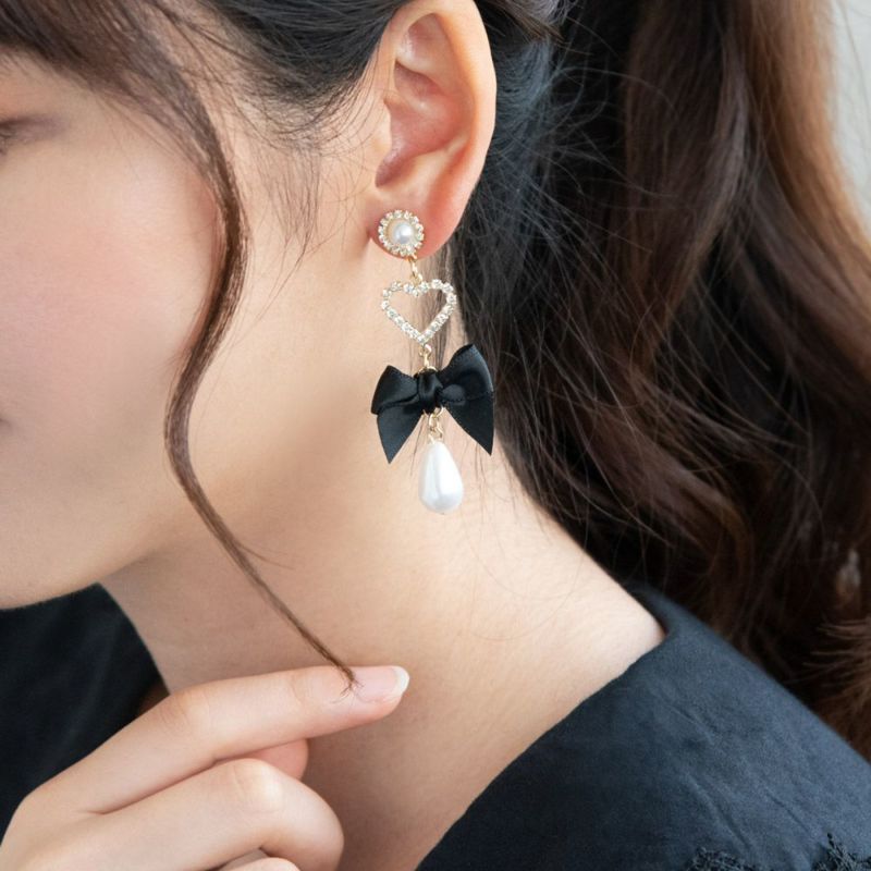 ピアス yura リボン ハート ストーン ドロップ パール アシンメトリー ステンレスポスト スタッドピアス