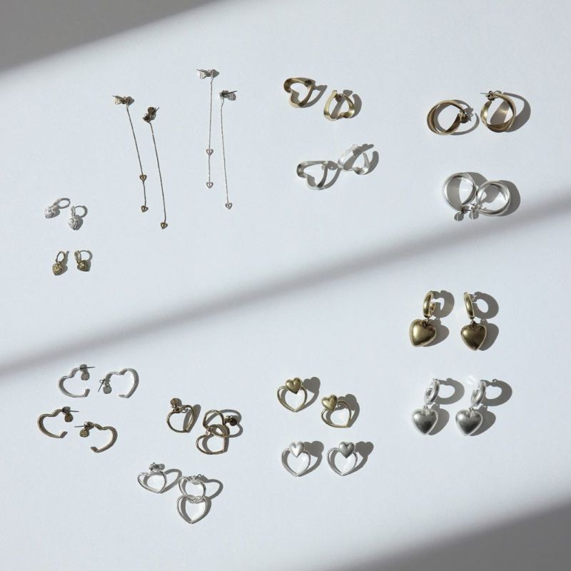 【LIMITED NUMBER】Vintage Like オープン ハート アシンメトリー チタンポスト スタッドピアス ニッケルフリー