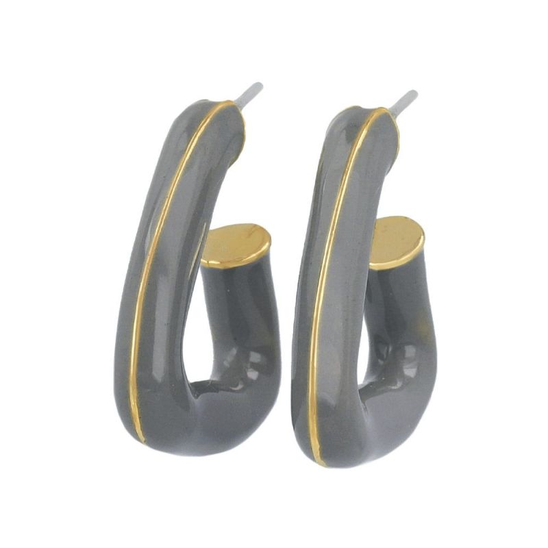 ピアス カラー メタル トライアングル チタンポスト C型 スタッドピアス