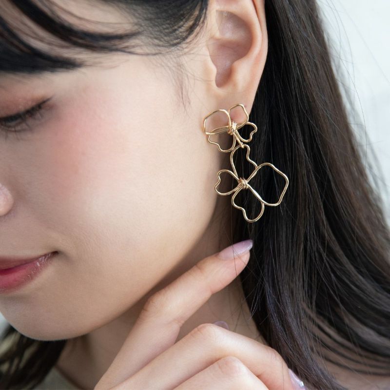 ピアス ニッケルフリー フラワー メタル チタンポスト スタッドピアス
