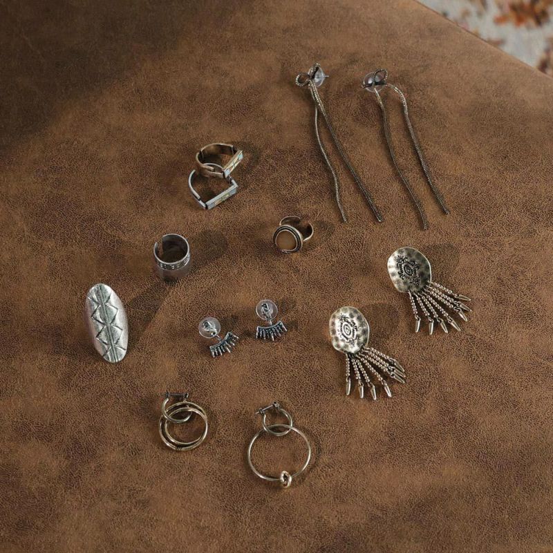 【LIMITED NUMBER】Vintage Like ピアス ニッケルフリー メタル ミニ ダイヤ フリンジ チタンポスト スタッドピアス