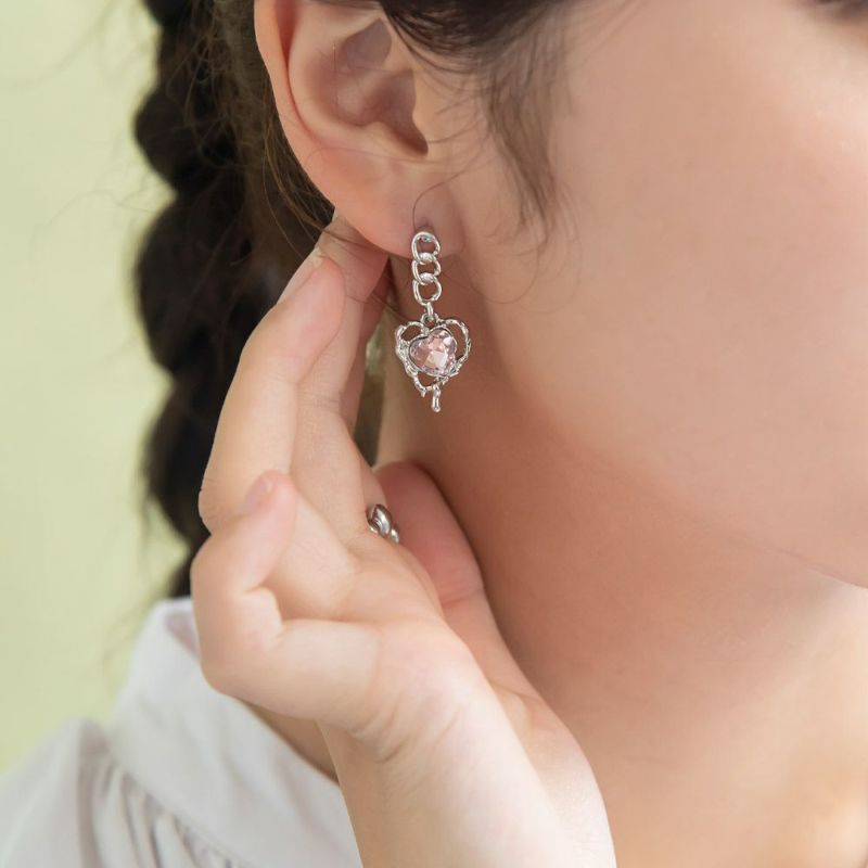 ピアス yura ニッケルフリー メタル メルト ハート ストーン パール チェーン チタンポスト スタッドピアス