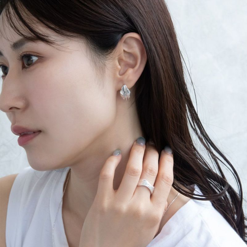 ピアス ripple ニッケルフリー メタル ドレープ プレート チタンポスト スタッドピアス