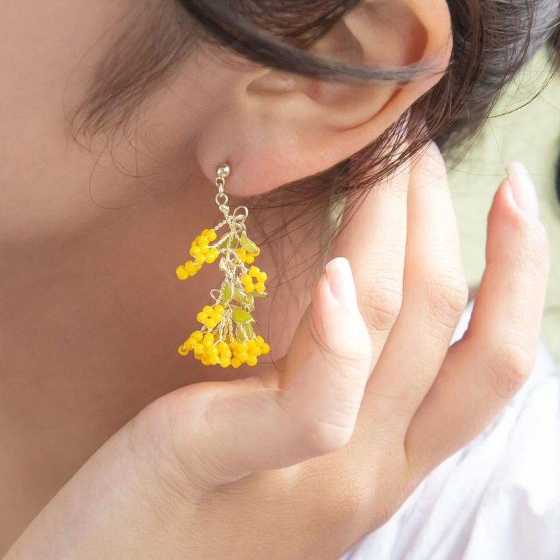 ピアス ビーズ ミモザ リーフ サージカルステンレスポスト スタッドピアス