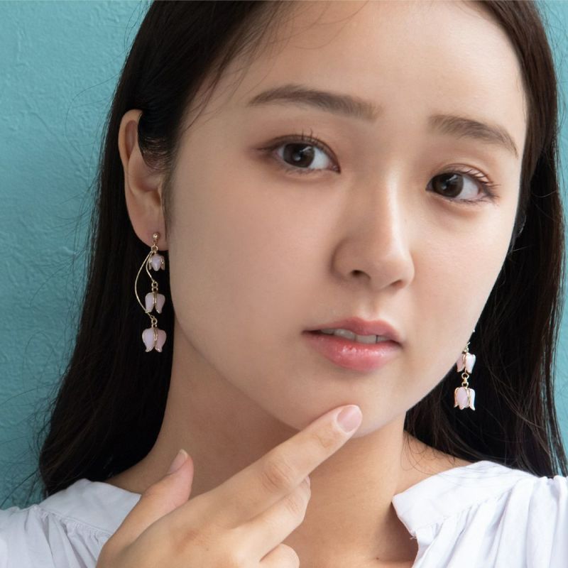 ピアス すずらん ワイヤーフラワー メタル ステンレスポスト スタッドピアス