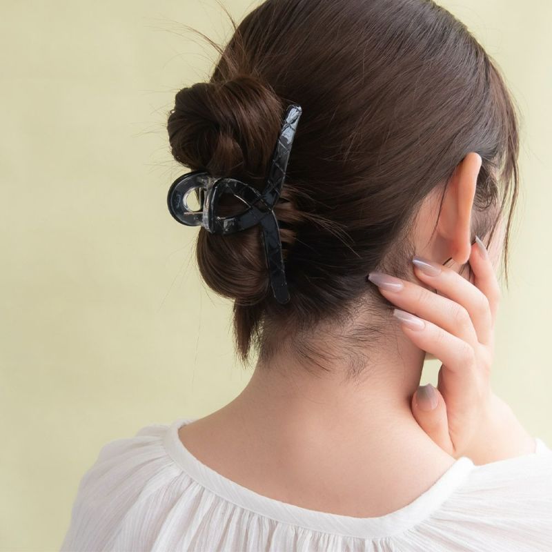 ヘアクリップ キルティング風 カラー アクリル ロール バンスクリップ