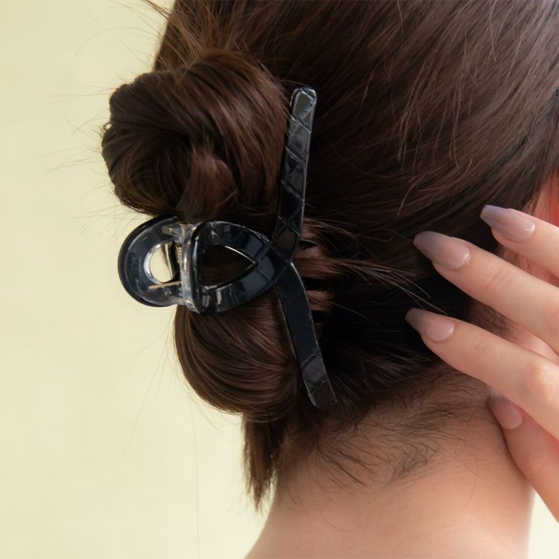 ヘアクリップ キルティング風 カラー アクリル ロール バンスクリップ