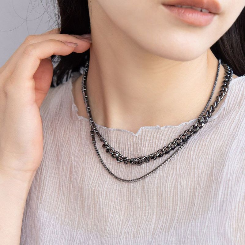 ネックレス ニッケルフリー メタル キュービックジルコニア レクタングル アクセント キヘイチェーン ショートネックレス
