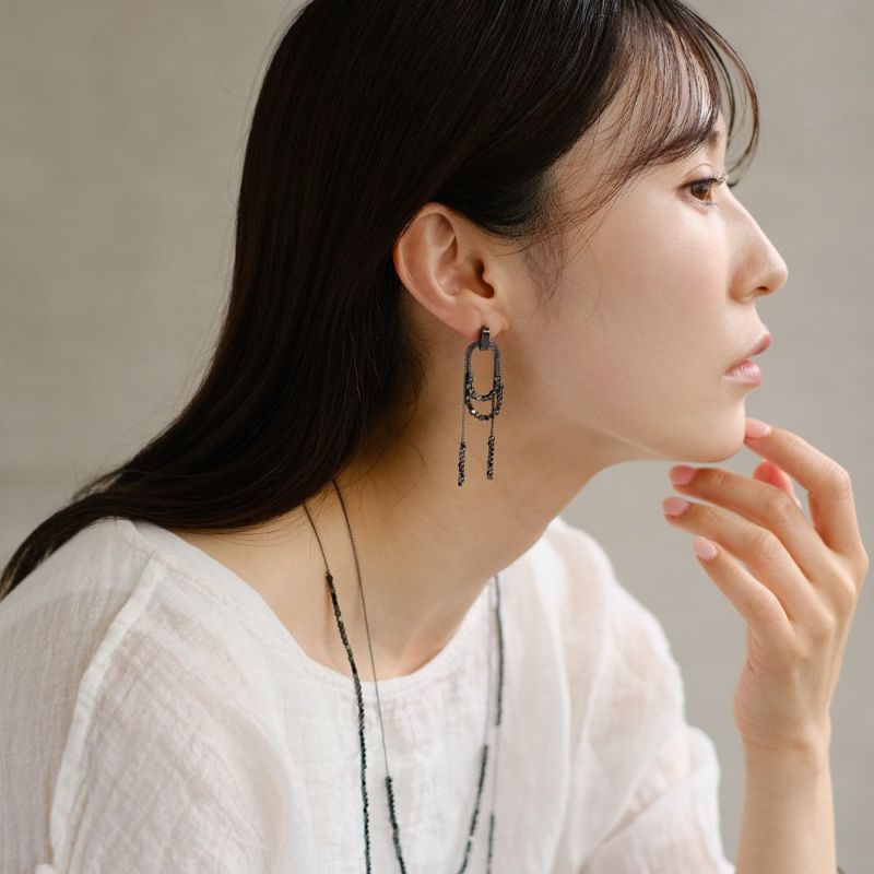 ピアス grain. ニッケルフリー メタル ビーズ スクエアー チェーン 2連風 オーバル チタンポスト スタッドピアス