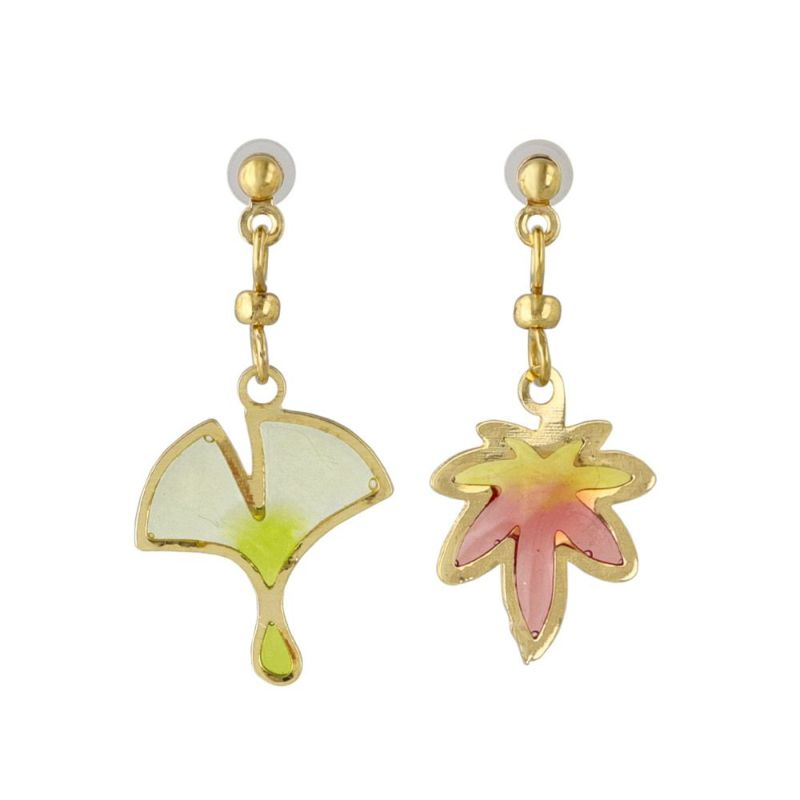 ピアス 和風 紅葉 もみじ 銀杏 イチョウ グラデーション アシンメトリー メタル チタンポスト スタッドピアス