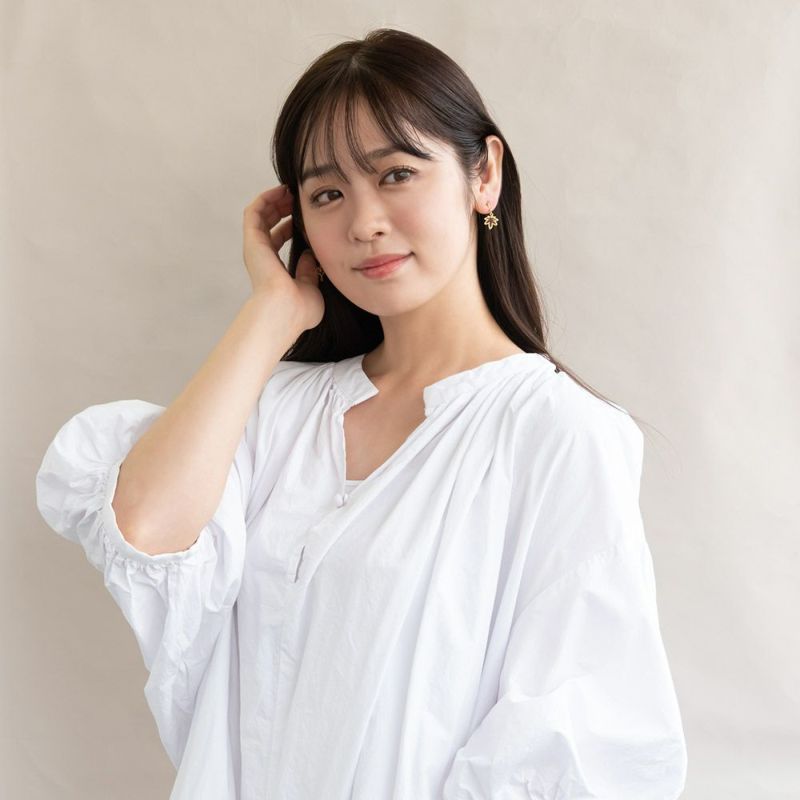 ピアス 和風 紅葉 もみじ 銀杏 イチョウ グラデーション アシンメトリー メタル チタンポスト スタッドピアス