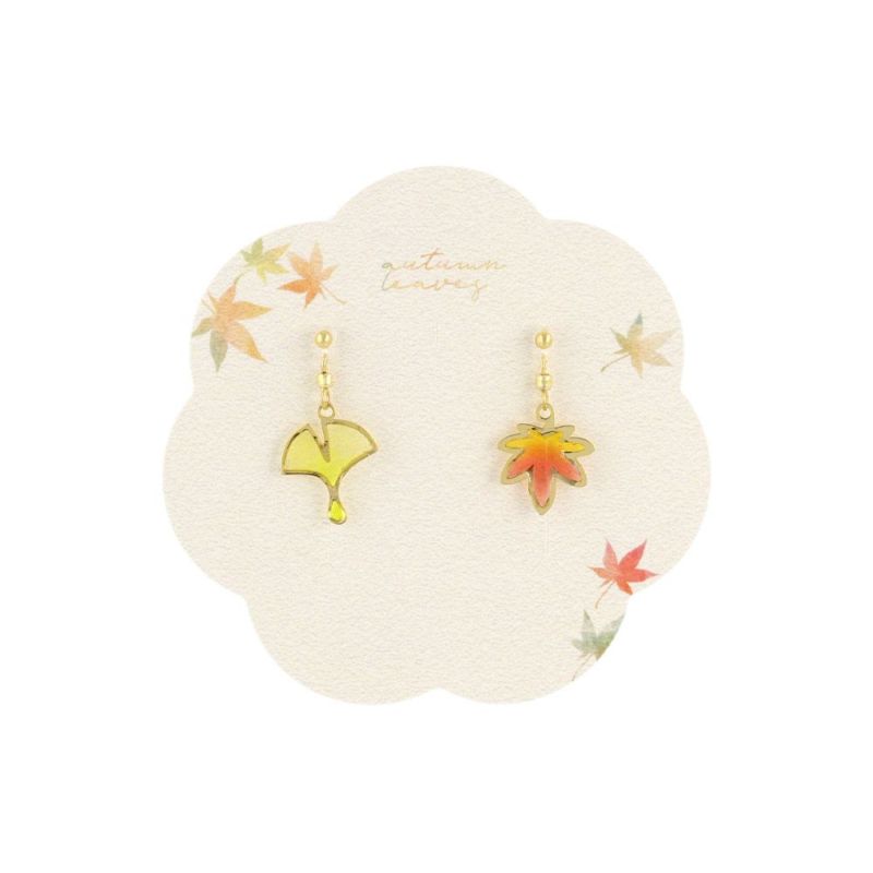 ピアス 和風 紅葉 もみじ 銀杏 イチョウ グラデーション アシンメトリー メタル チタンポスト スタッドピアス