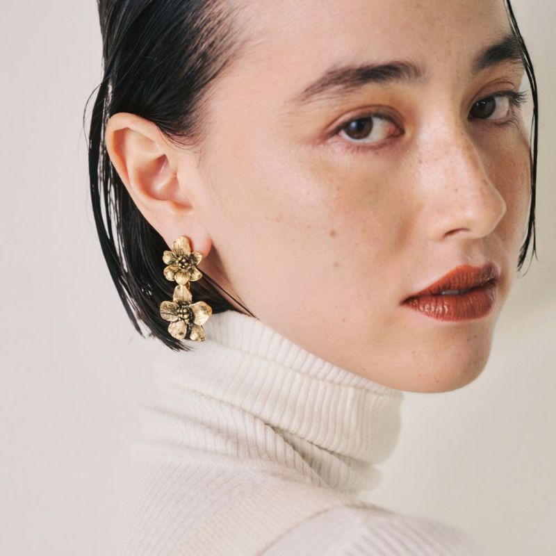 【LIMITED NUMBER】Vintage Like ピアス ニッケルフリー メタル フラワー アネモネ ダブル チタンポスト スタッドピアス