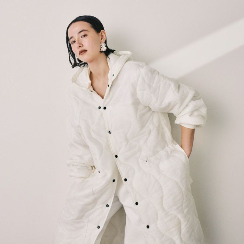 【LIMITED NUMBER】Vintage Like ピアス メタル フラワー クリスマスローズ トリプル チタンポスト C型 スタッドピアス