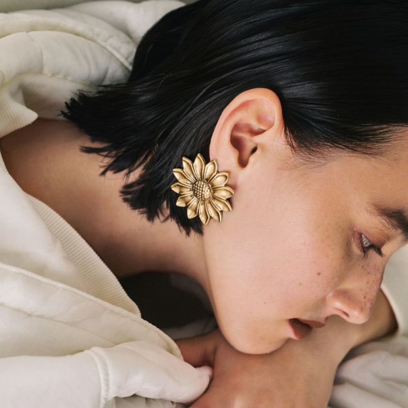 【LIMITED NUMBER】Vintage Like ピアス ニッケルフリー メタル フラワー ヒマワリ チタンポスト スタッドピアス