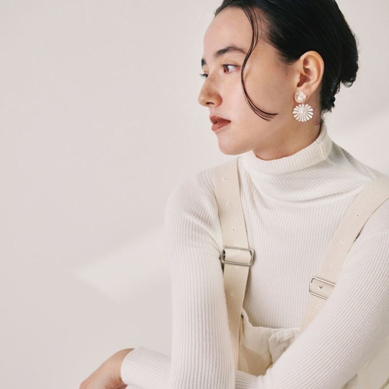 【LIMITED NUMBER】Vintage Like ピアス ニッケルフリー メタル フラワー マーガレット ダブル パール バックキャッチ チタンポスト スタッドピアス