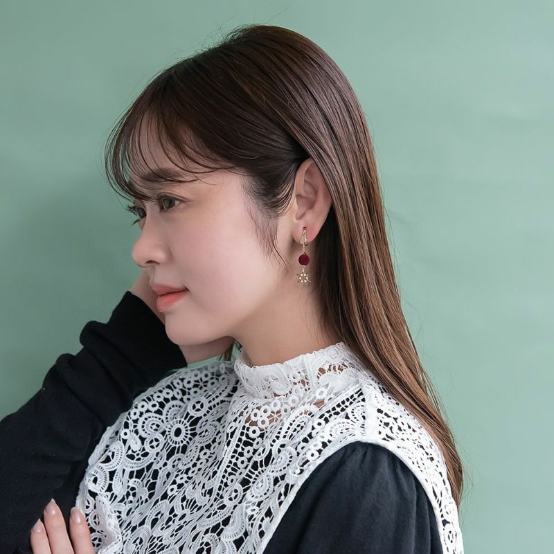 イヤリング ニッケルフリー メタル 雪の結晶 ストーン フロッキー ボール ドロップ 梨地 チェーン アシンメトリー ネジバネ式イヤリング