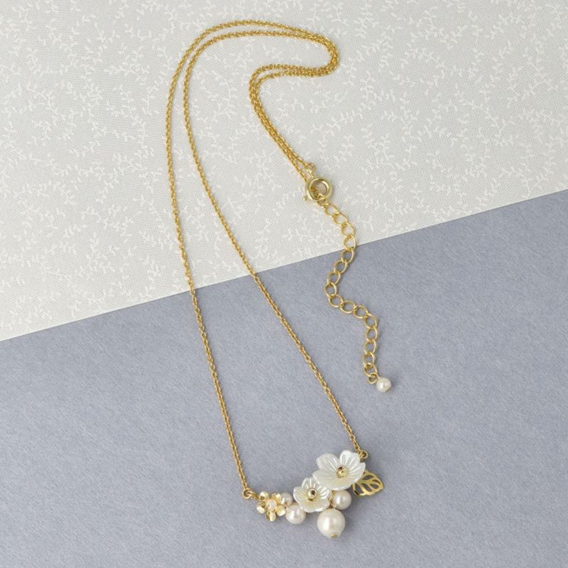 ネックレス ニッケルフリー メタル パール トリプル フラワー 花 リーフ チェーン ショートネックレス