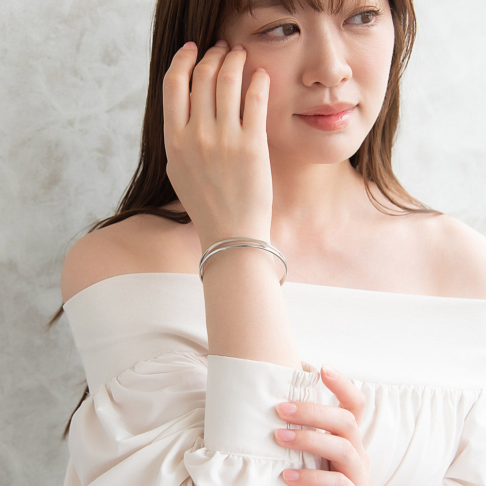 ブレスレット ニッケルフリー メタル 丸甲 ライン 2連風 ハーフバングル