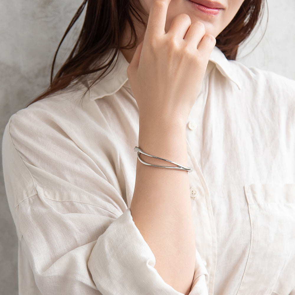 ブレスレット ニッケルフリー メタル ウェーブ マグネットバングル