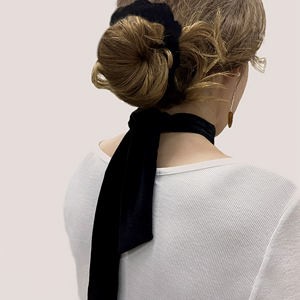 シュシュ ラメベロア シマー ロングリボン アレンジ自由自在 マルチWAY ヘアアクセサリー