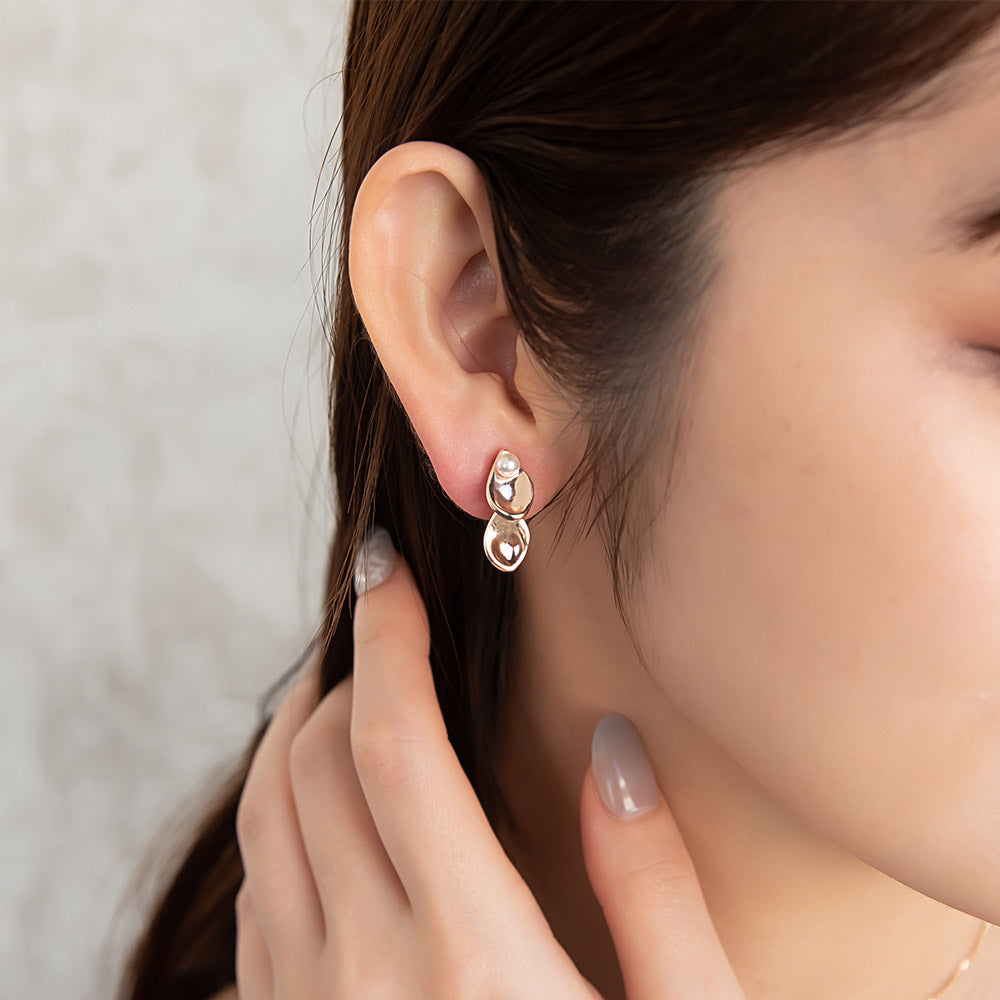 イヤリング ニッケルフリー ロゼシルバー メタル ダブル ドロップ プレート パール ネジバネ式イヤリング