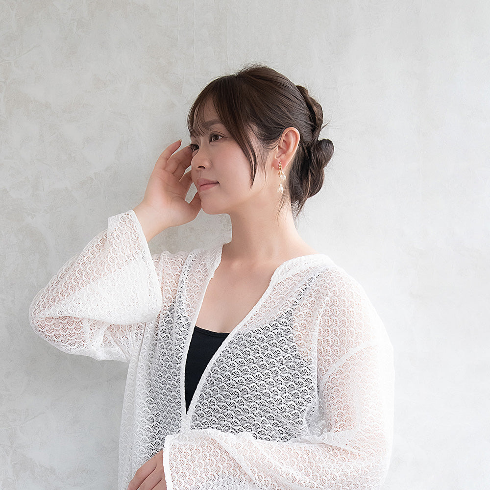 Classy イヤリング ニッケルフリー メタル ワイヤー フラワー ダブル 半透明 リーフ 下がり ネジバネ式イヤリング