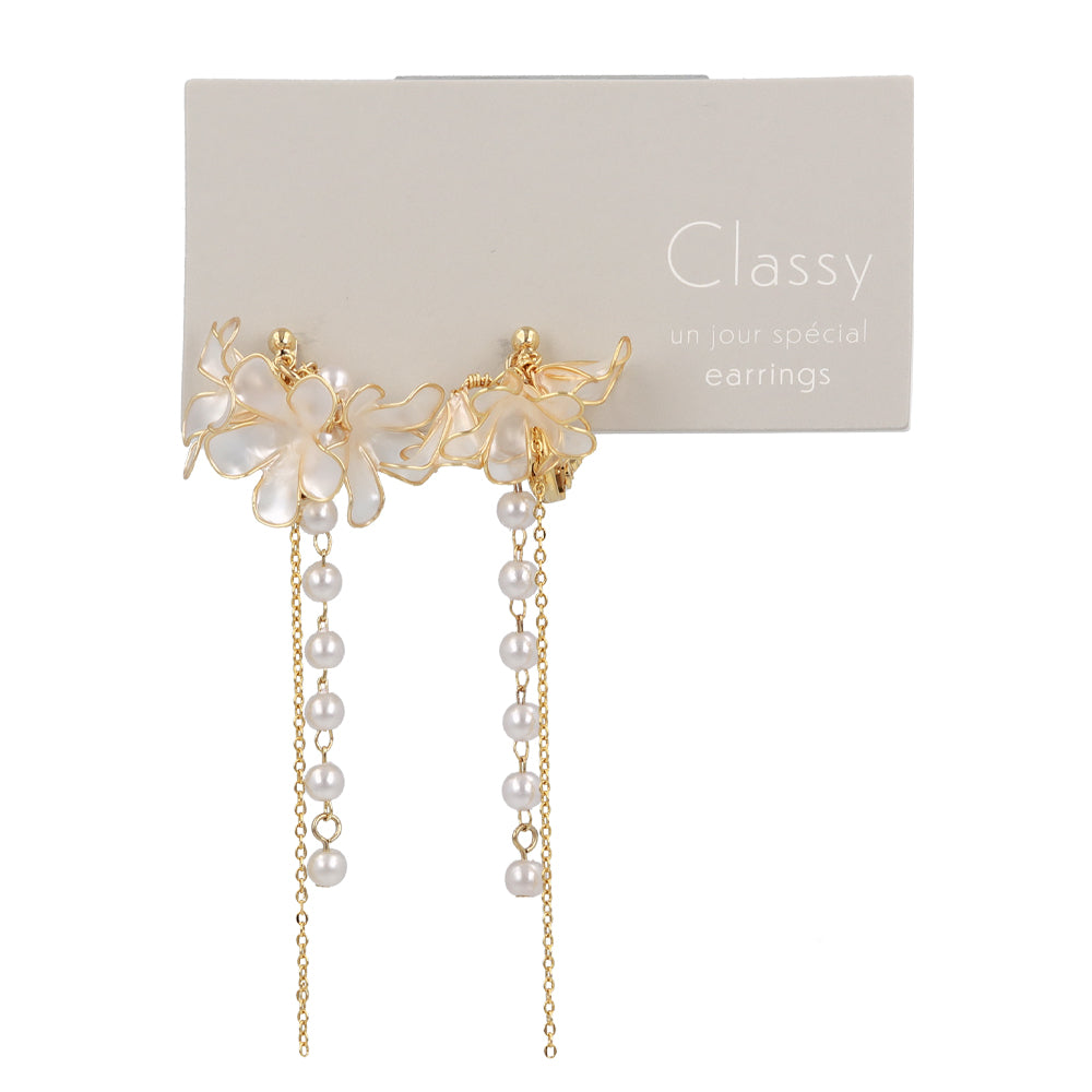 Classy イヤリング ニッケルフリー メタル ワイヤー フラワー トリプル 半透明 パール チェーン 下がり ネジバネ式イヤリング