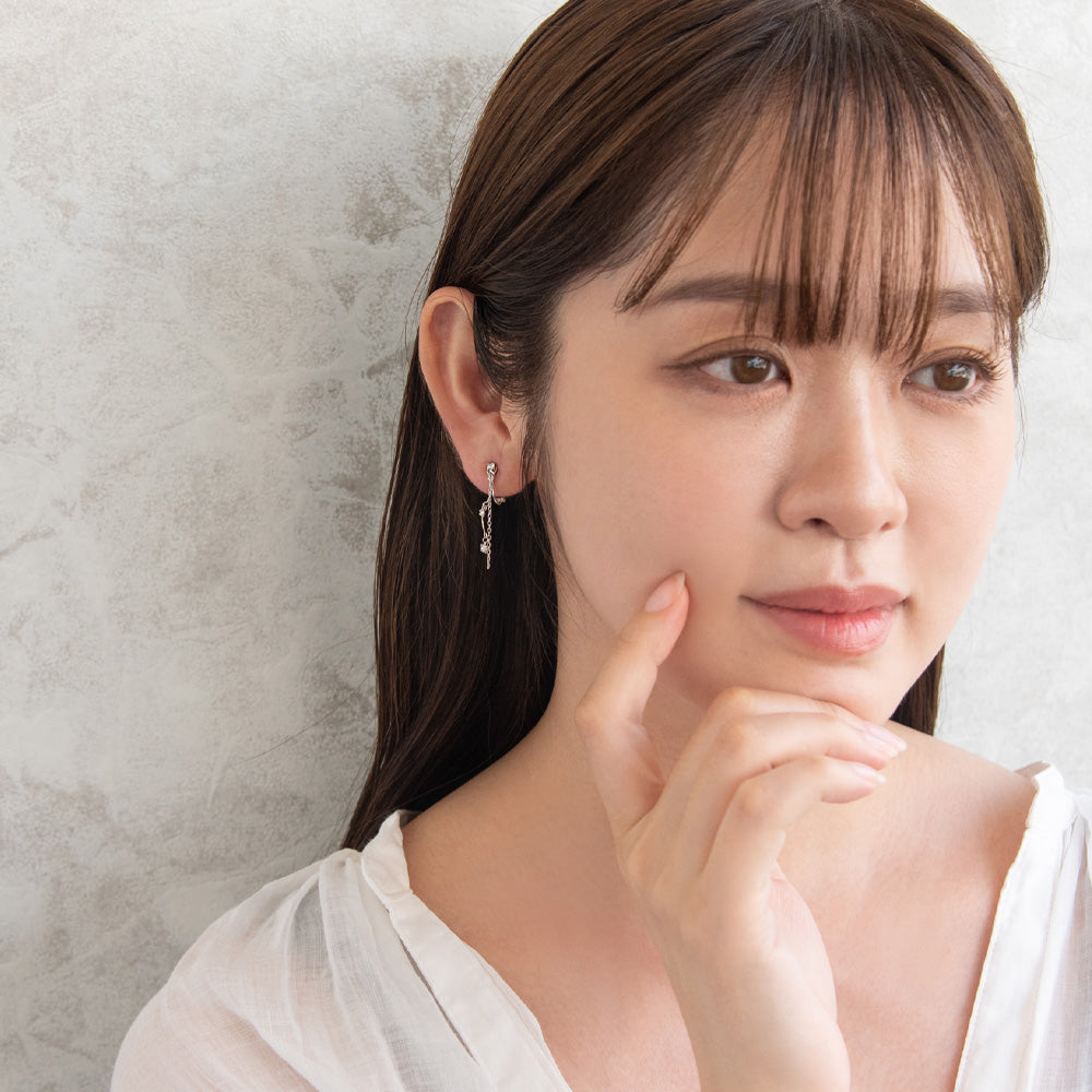 イヤリング ニッケルフリー メタル ワイヤー ウェーブ ミニ ストーン チェーン 下がり ネジバネ式イヤリング