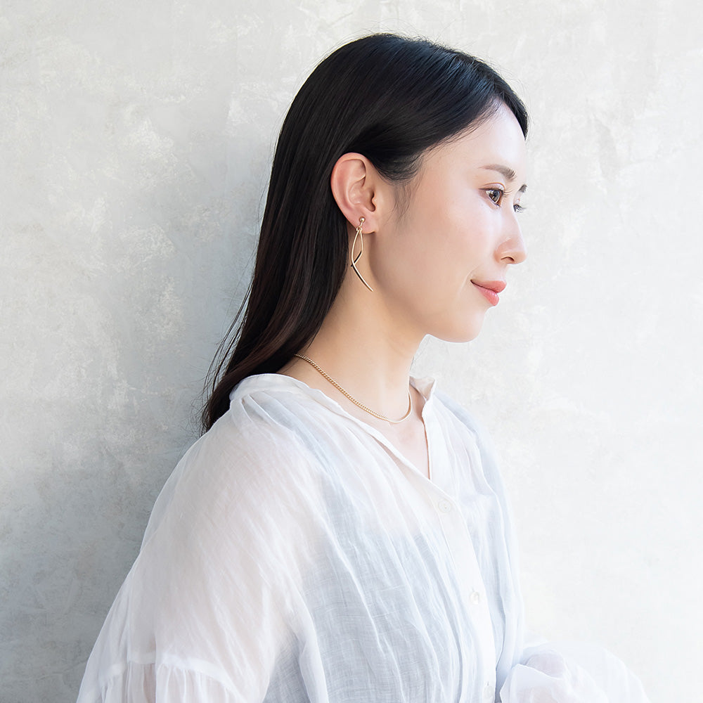 イヤリング ニッケルフリー sable gold メタル ダブル カーブ ライン ネジバネ式イヤリング