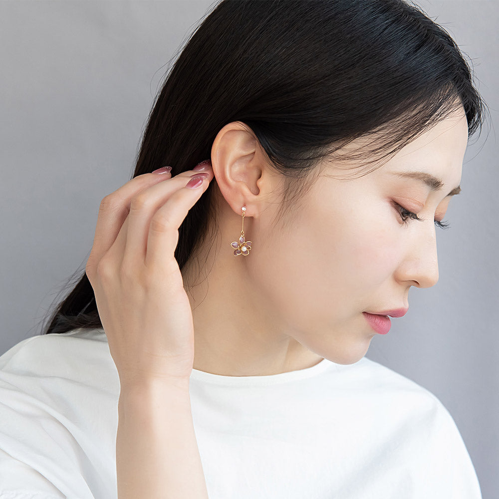 樹脂ピアス ニッケルフリー メタル ワイヤーフラワー 花 ストーン パール スタッドピアス