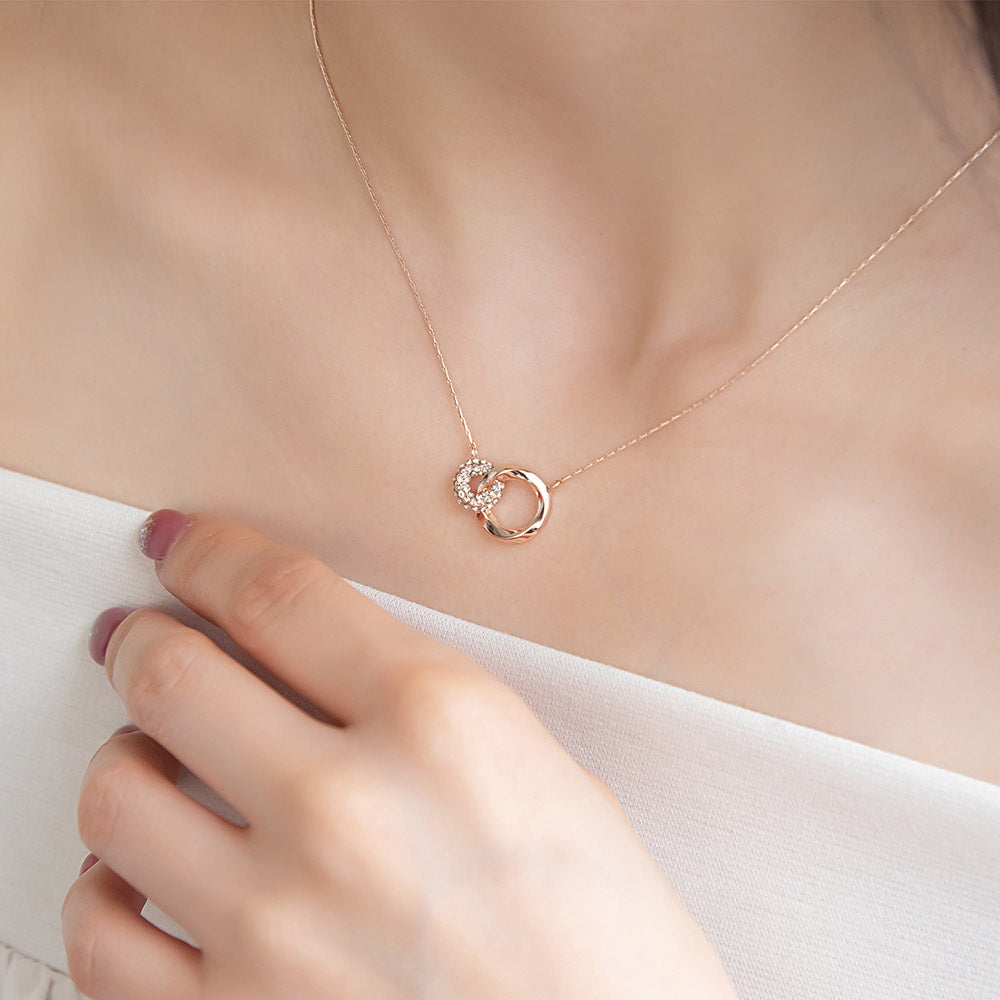 ネックレス ニッケルフリー ロゼシルバー メタル キュービックジルコニア クロス リング ミニ パヴェ ストーン ツイスト チェーン ショートネックレス