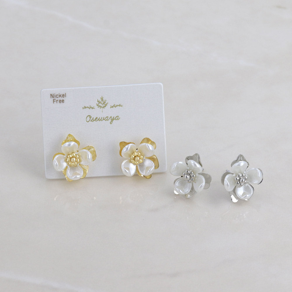 ピアス ニッケルフリー メタル フラワー 花 ダブル 重ね ステンレスポスト スタッドピアス